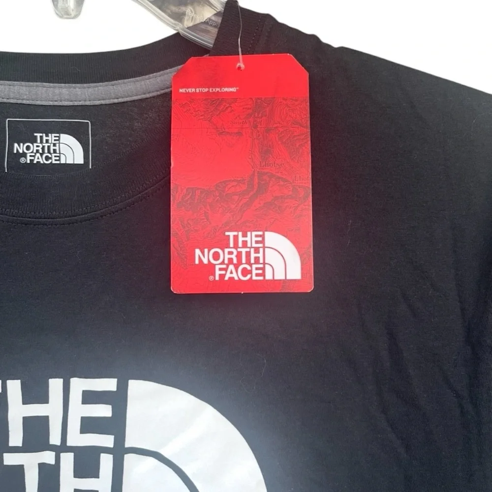 The North Face Black T-Shirt size Large NWT